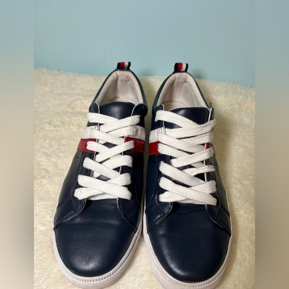 Tommy Hilfiger Navy and White Women's Sneakers